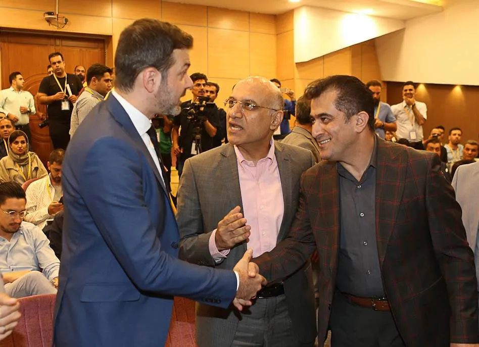 این «مثلا مدیران » همه را دست انداخته اند !