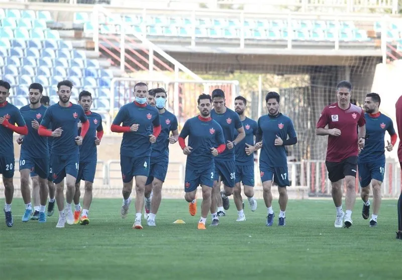 تمرین سبک پرسپولیس در روز بازگشت یک بازیکن مصدوم به تمرینات گروهی