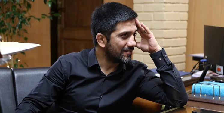 دبیر: همه در کشتی می‌خواهند سرمربی شوند