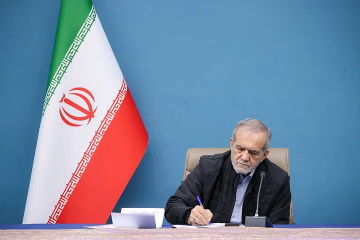 رئیس‌جمهور به قهرمانان کاروان ایران در بازی‌های آسیایی تبریک گفت