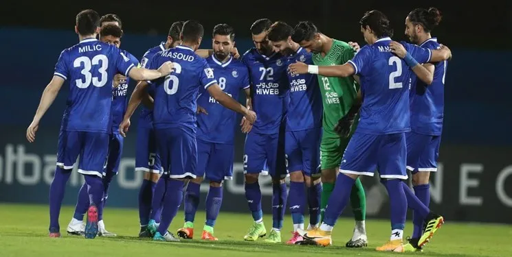 هافبک استقلال به بازی با الدحیل می‌رسد