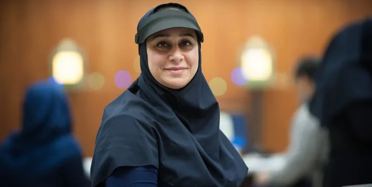 بازی‌های پاراآسیایی/ یک مادر همراه با فرزند ۳ ماهه پرچمدار کاروان ایران در هانگژو